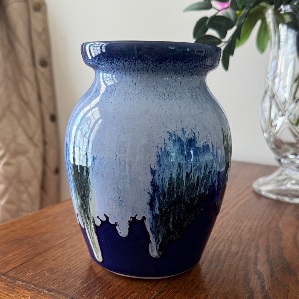 Artistic Blue and White Ceramic pot